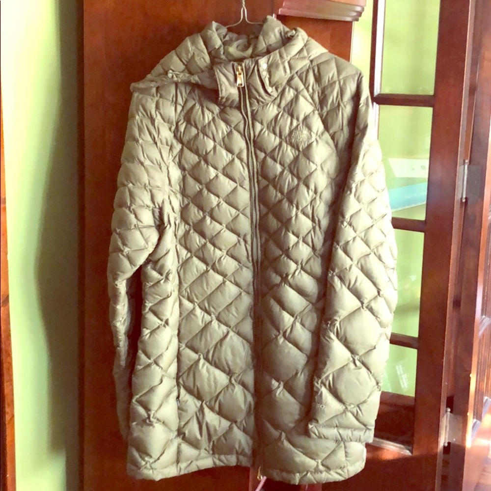 North Face Packable Coat size L Olive